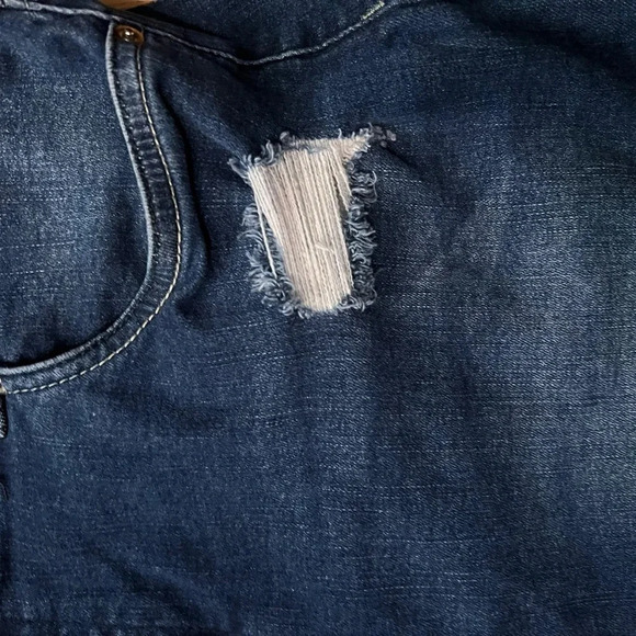 Jeanology XXL denim distressed miniskirt - Picture 2 of 6